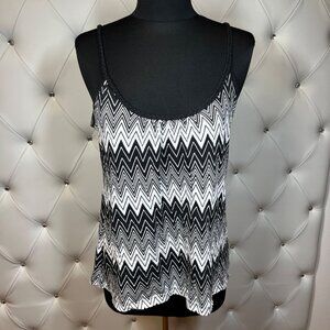 Black  And White Zigzag Women's Top